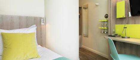 Classic Single Room | Premium bedding, pillowtop beds, blackout drapes, free cribs/infant beds