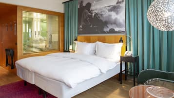 Habitación doble Deluxe, balcón | Sábanas de algodón egipcio, ropa de cama de alta calidad y edredón