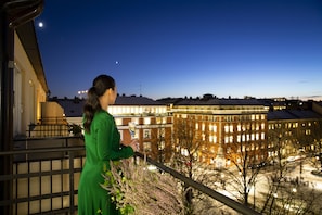 Deluxe Double Room, Balcony | Egyptian cotton sheets, premium bedding, down comforters, minibar
