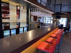 Bar (in der Unterkunft)