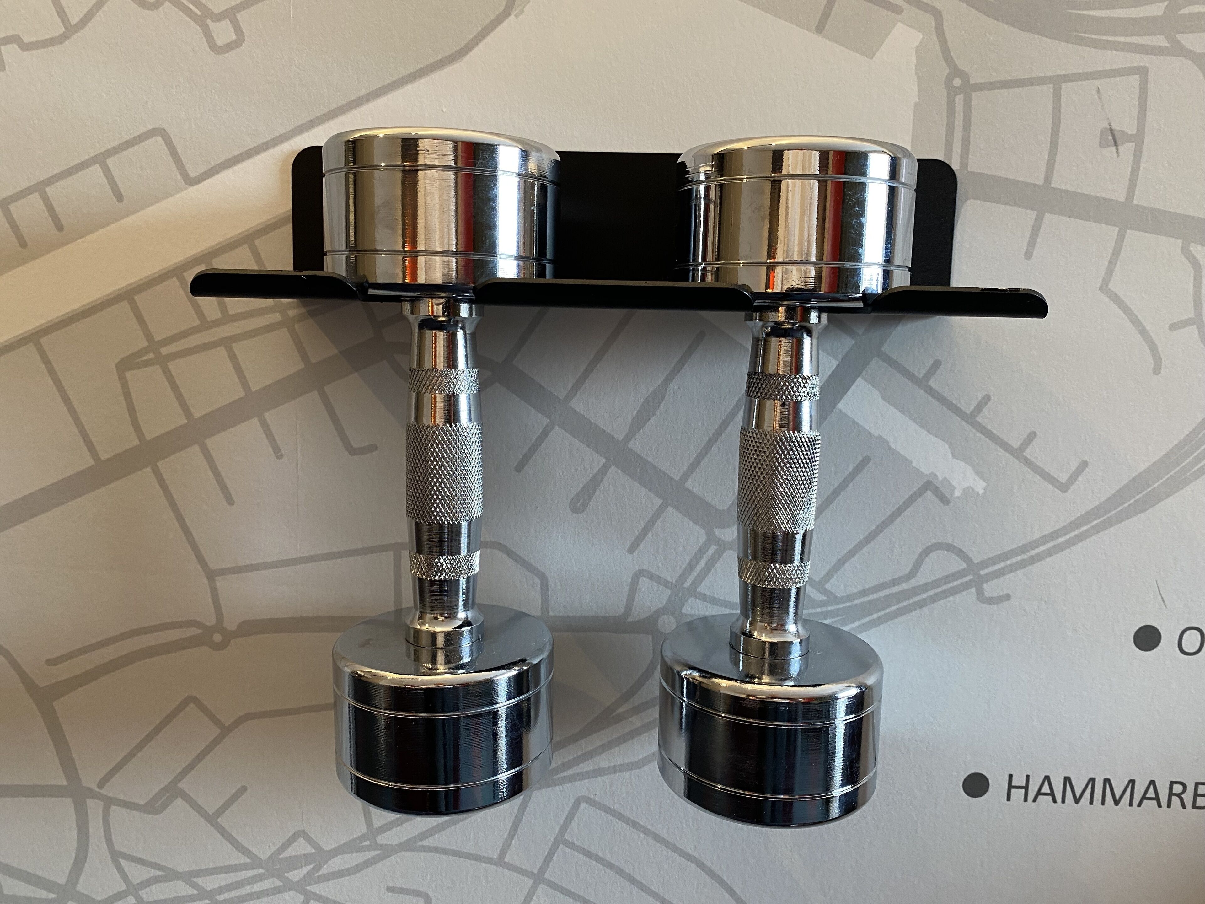 44-inch tv with satellite channels