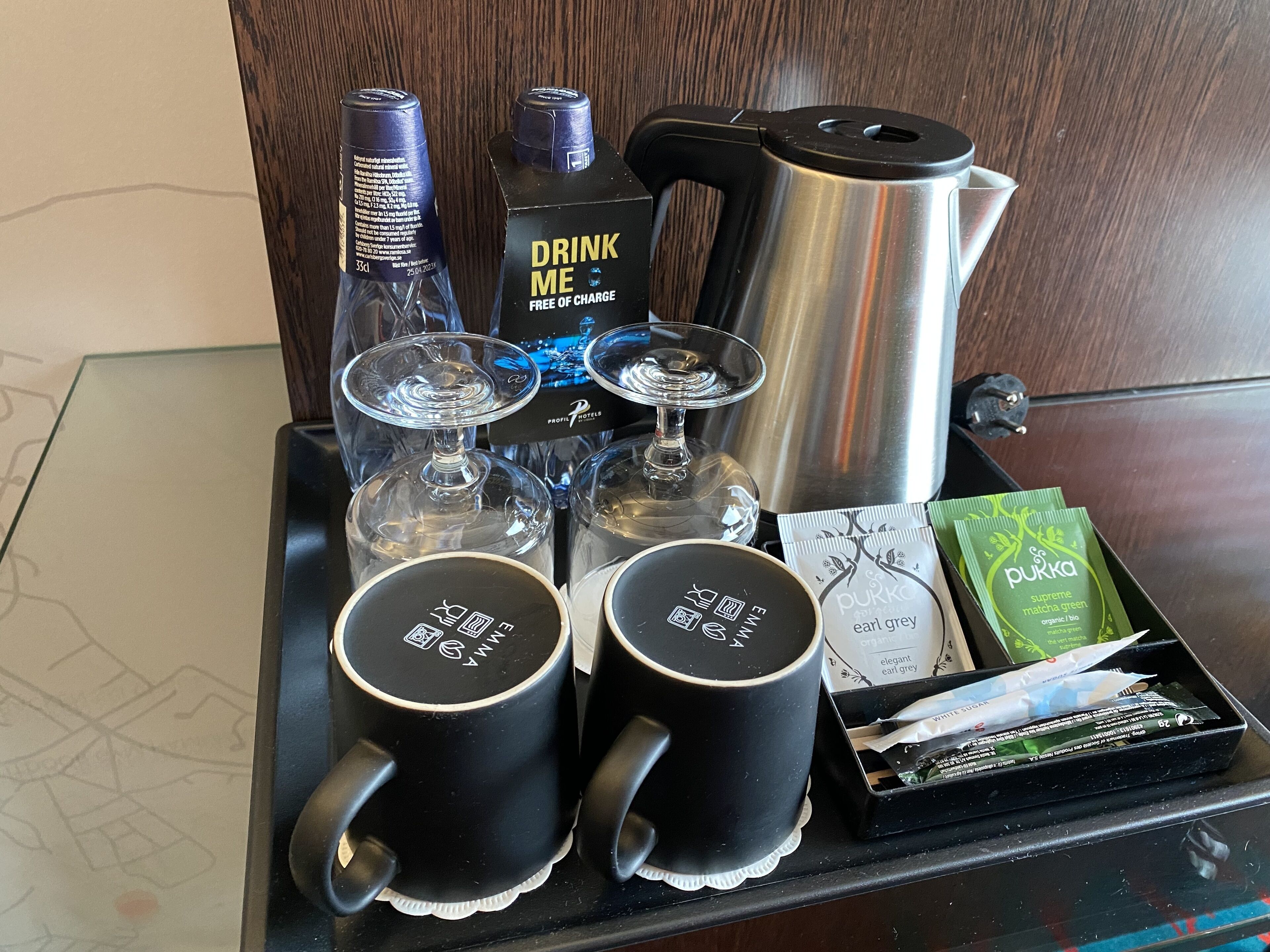 44-inch tv with satellite channels