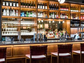 Bar (in der Unterkunft)