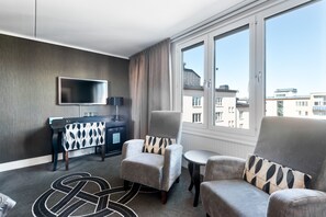 Superior Room | Desk, iron/ironing board, cribs/infant beds, rollaway beds