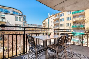 Junior Suite, 1 Double Bed | Desk, iron/ironing board, cots/infant beds, rollaway beds - Home Hotel Tapto (Stockholm)