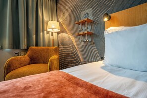Classic Queen Room | In-room safe, desk, blackout drapes, free WiFi - ProfilHotels Aveny (Umea)