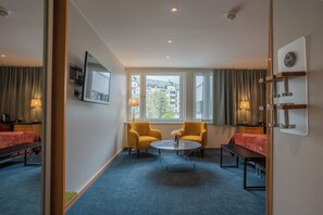 Superior King Room | Living area