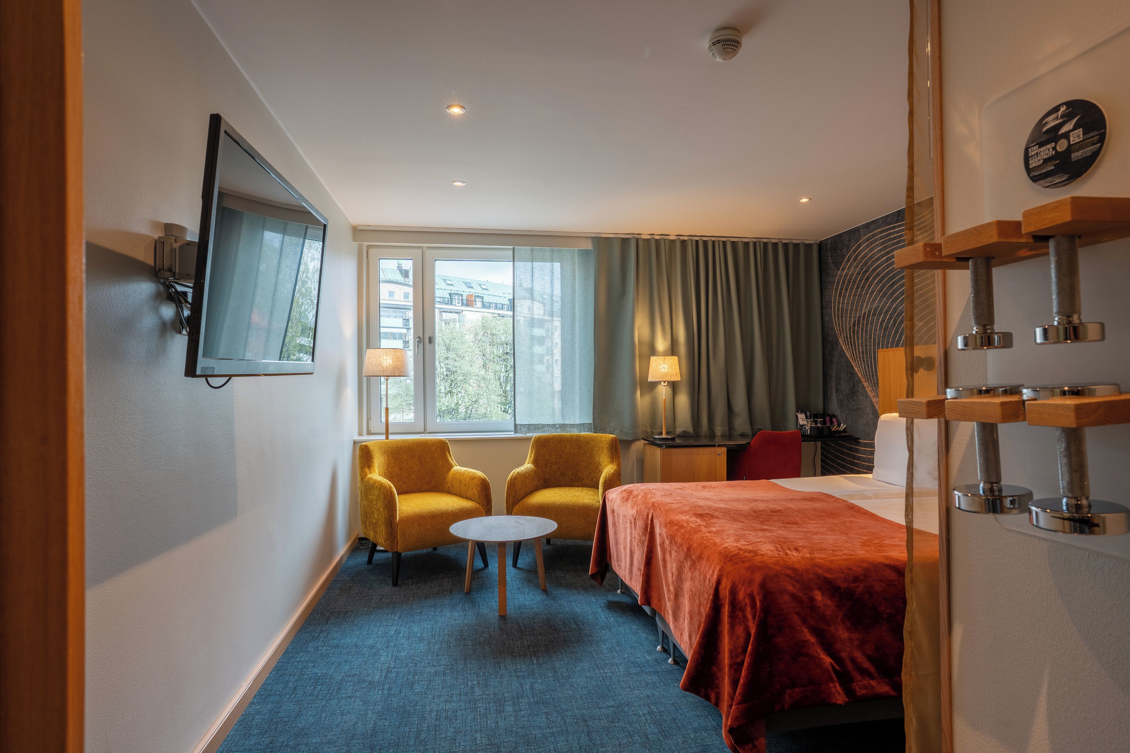 superior twin room, 2 single beds | 1 bedroom, in-room safe, desk, blackout curtains