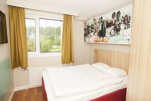 Good Morning Double Room | Öryggishólf í herbergi, skrifborð, myrkratjöld/-gardínur, hljóðeinangrun