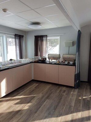Daily buffet breakfast for a fee - Good Morning Västerås (Vasteras)