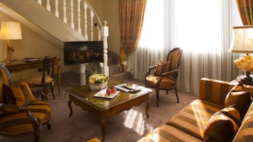 1 bedroom, premium bedding, minibar, in-room safe