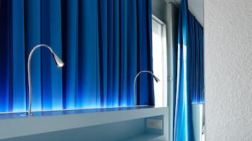 Minibar, Zimmersafe, Schreibtisch, schallisolierte Zimmer