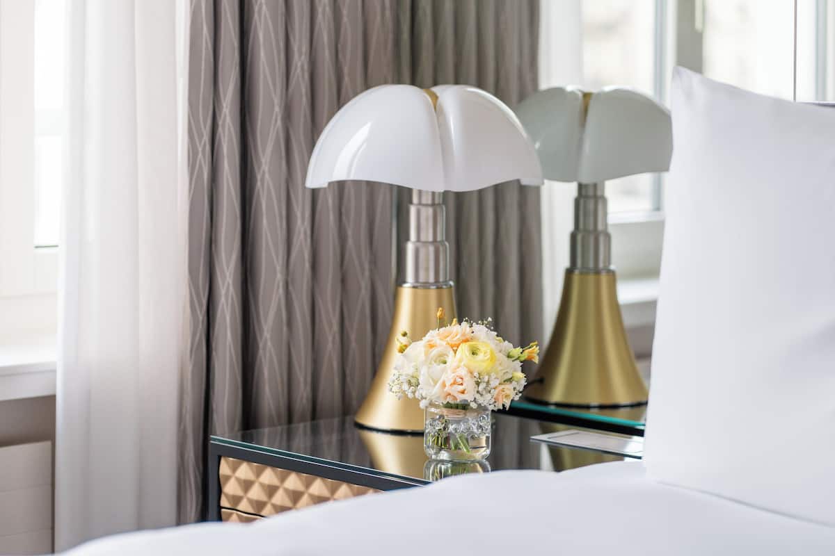1 chambre, literie de qualité supérieure, surmatelas, minibar