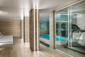 Indoor pool - 9Hotel Paquis (Geneva)
