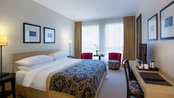 Minibar, in-room safe, individually furnished, desk