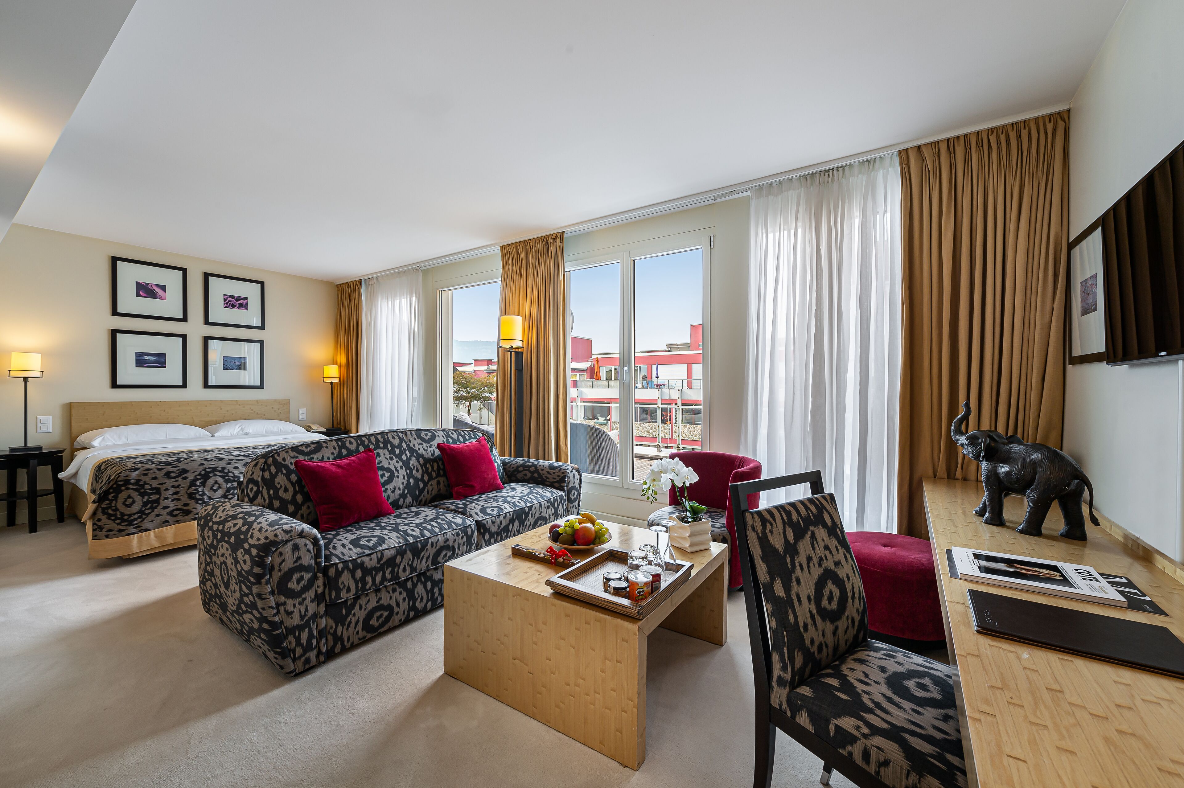 minibar, in-room safe, individually furnished, desk