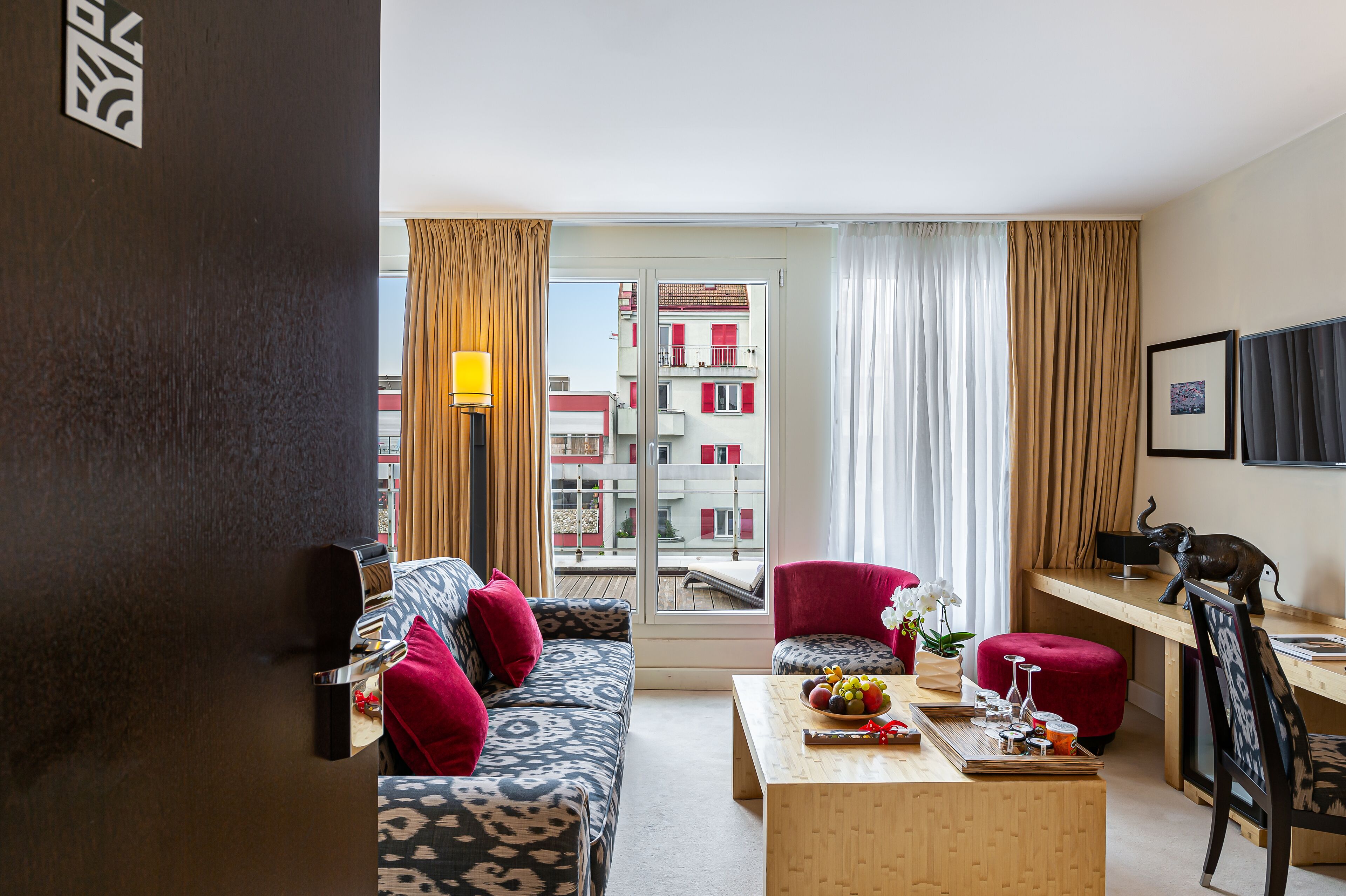 minibar, in-room safe, individually furnished, desk