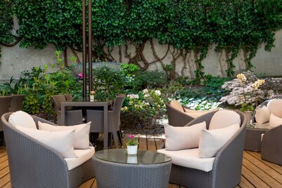 Hotel Jade