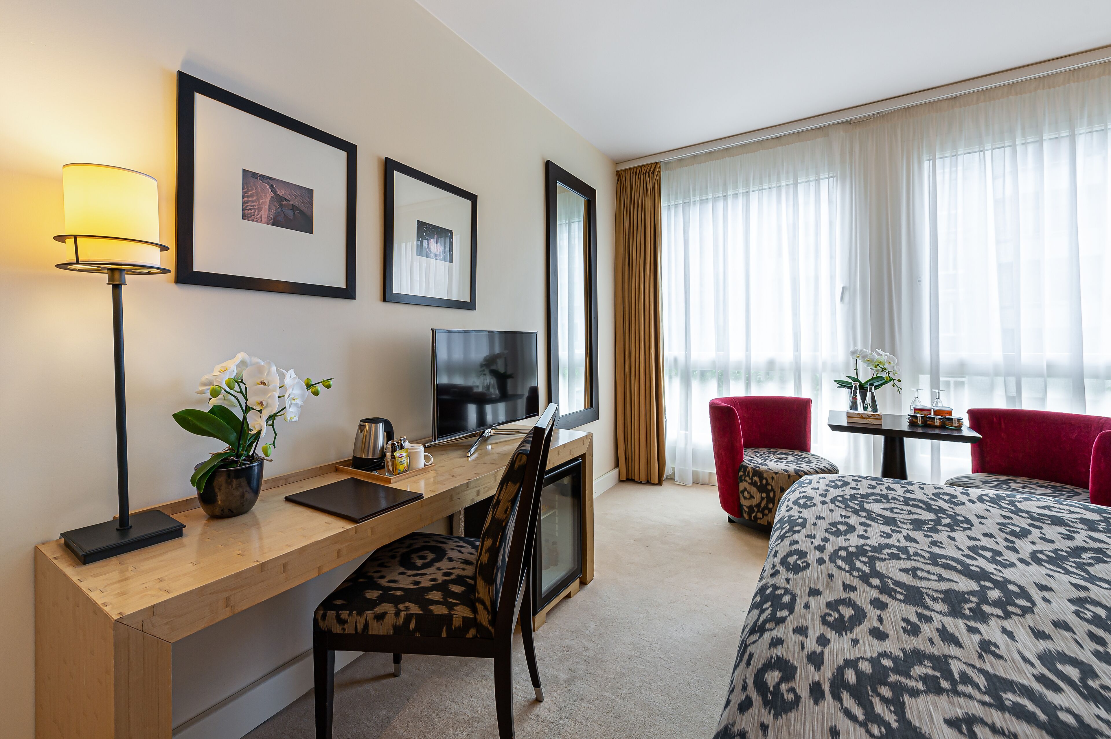 minibar, in-room safe, individually furnished, desk