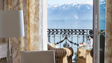 Ropa de cama de alta calidad y minibar