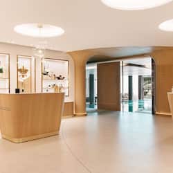 Sauna, hot tub, steam room, body treatments, body wraps, body scrubs