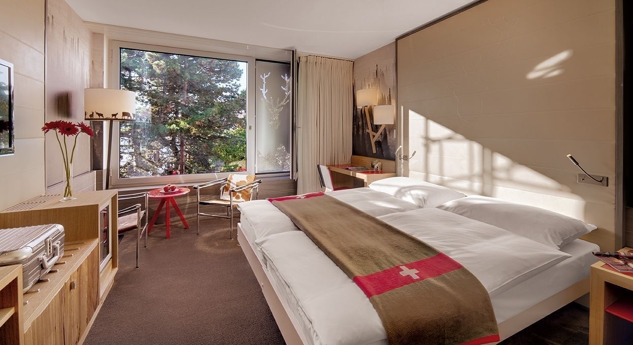 Premium bedding, down duvets, minibar, in-room safe