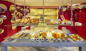 Daily buffet breakfast for a fee - Swiss Wine by Fassbind (Lausanne)