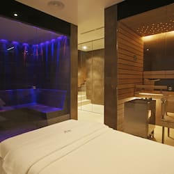 Couples treatment rooms, sauna, hot tub, Turkish bath, body treatments