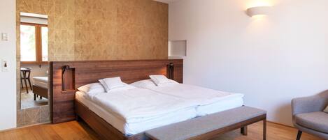 Allergikerbettwaren, Zimmersafe, Schreibtisch