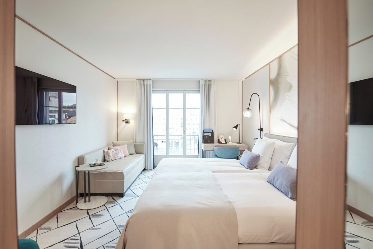 River View - King Room | Allergiatestatut vuodevaatteet, Select Comfort -patjalliset sängyt