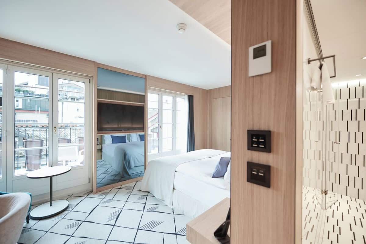 1 bedroom, hypo-allergenic bedding, Select Comfort beds, minibar