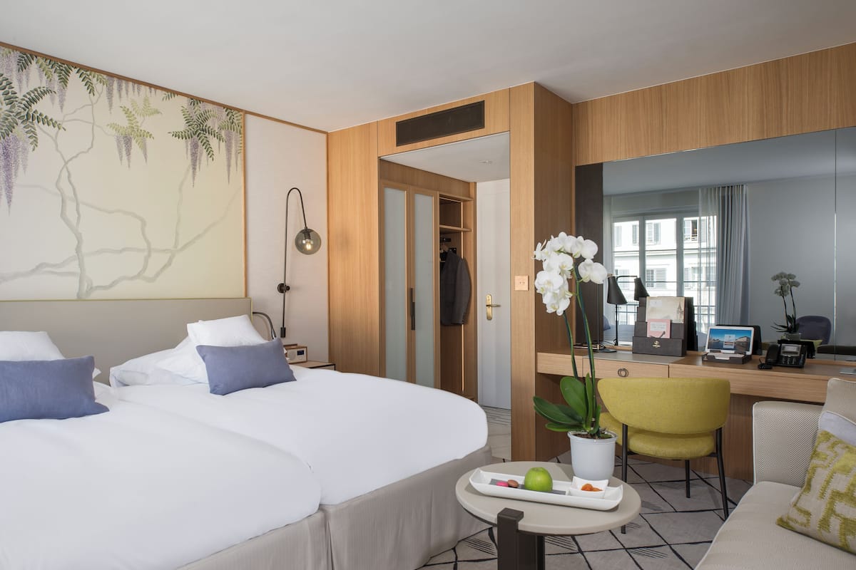 1 bedroom, hypo-allergenic bedding, Select Comfort beds, minibar
