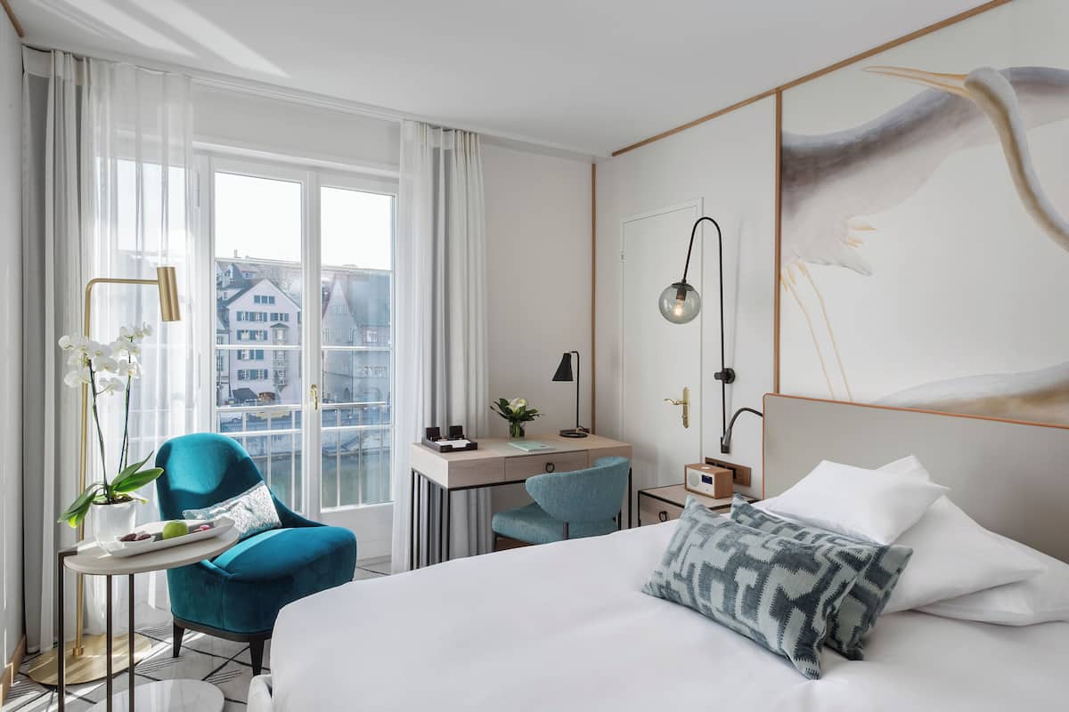 1 bedroom, hypo-allergenic bedding, Select Comfort beds, minibar