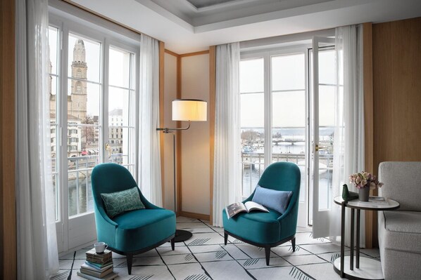 Allergitestet sengetøy, senger med Select Comfort-madrass og minibar