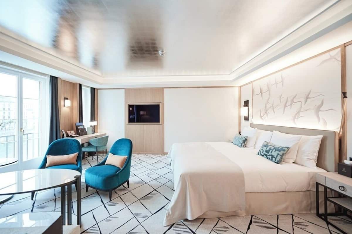 1 bedroom, hypo-allergenic bedding, Select Comfort beds, minibar