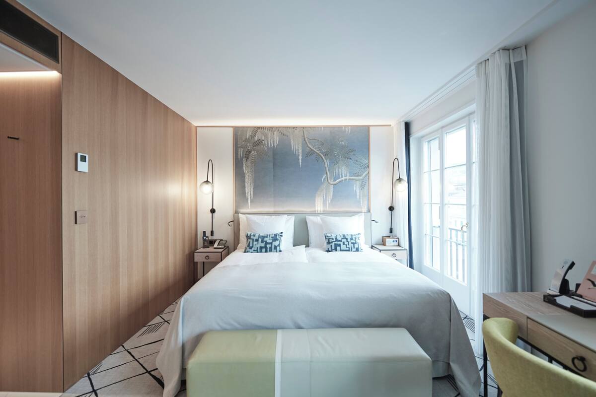 Family Suite, 2 Bedrooms (City) | Hypo-allergenic bedding available, Select Comfort beds, minibar