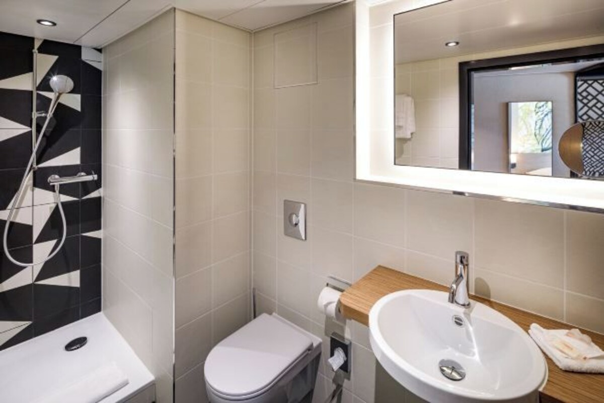Free toiletries, hair dryer, towels