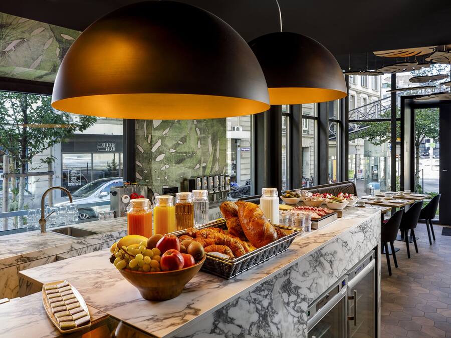 Petit déjeuner buffet servi en supplément