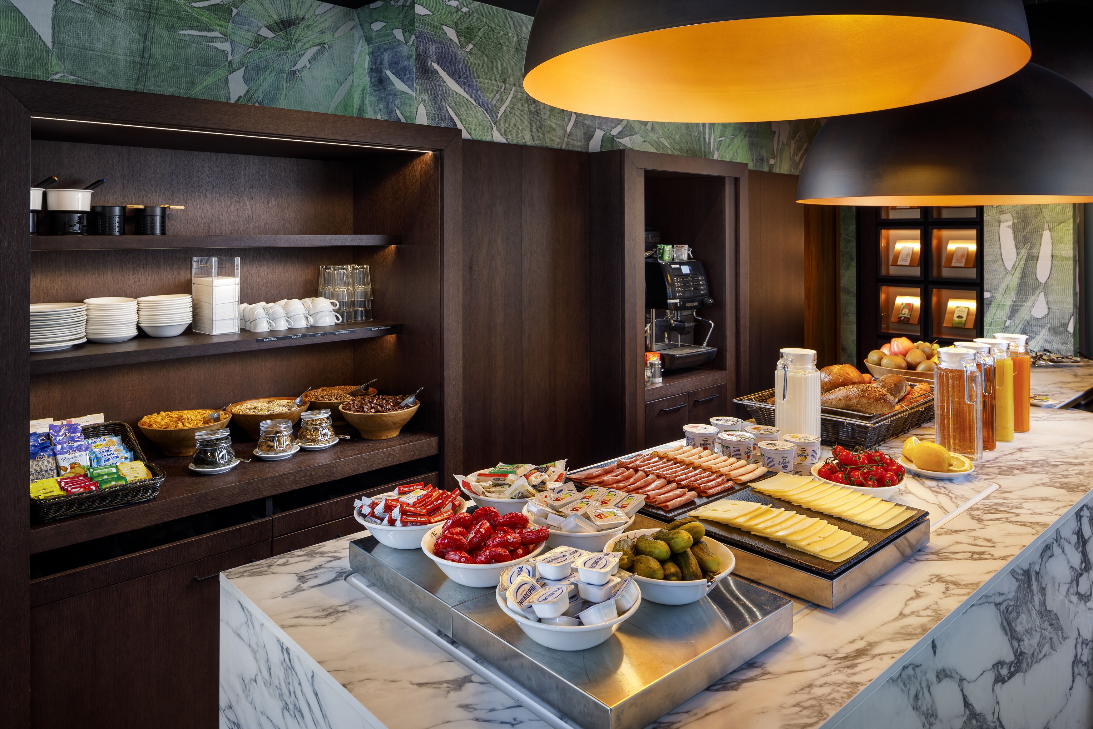 breakfast (chf 20.00 per person)