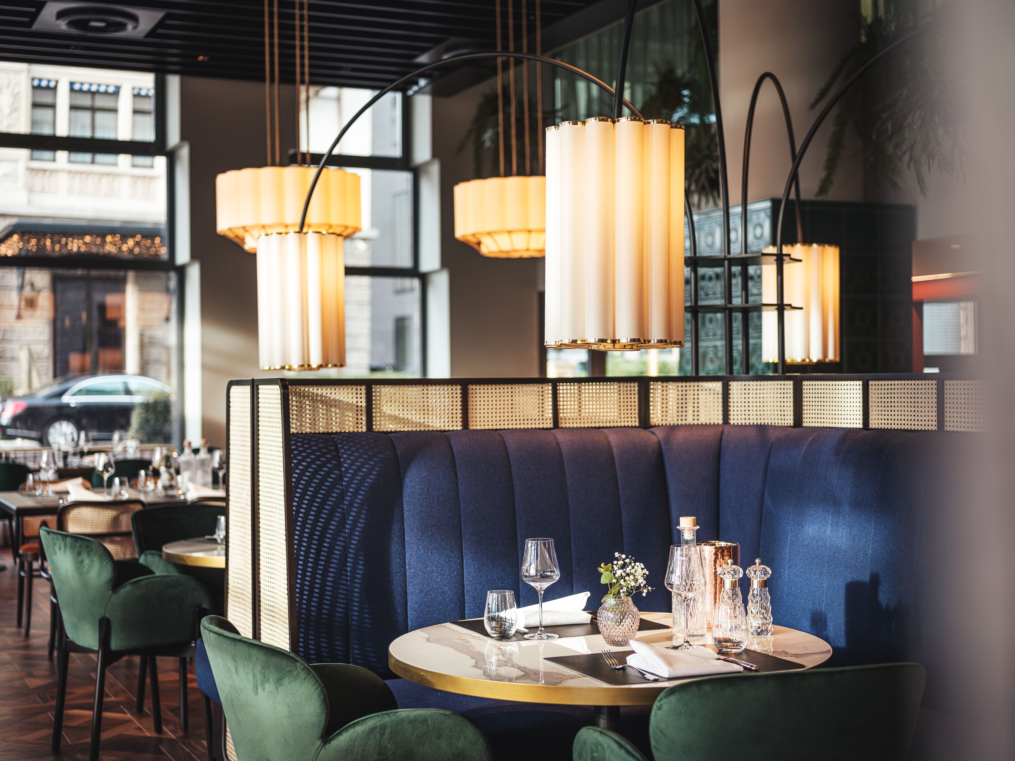 breakfast, lunch and dinner served