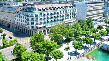 Fachada de la propiedad