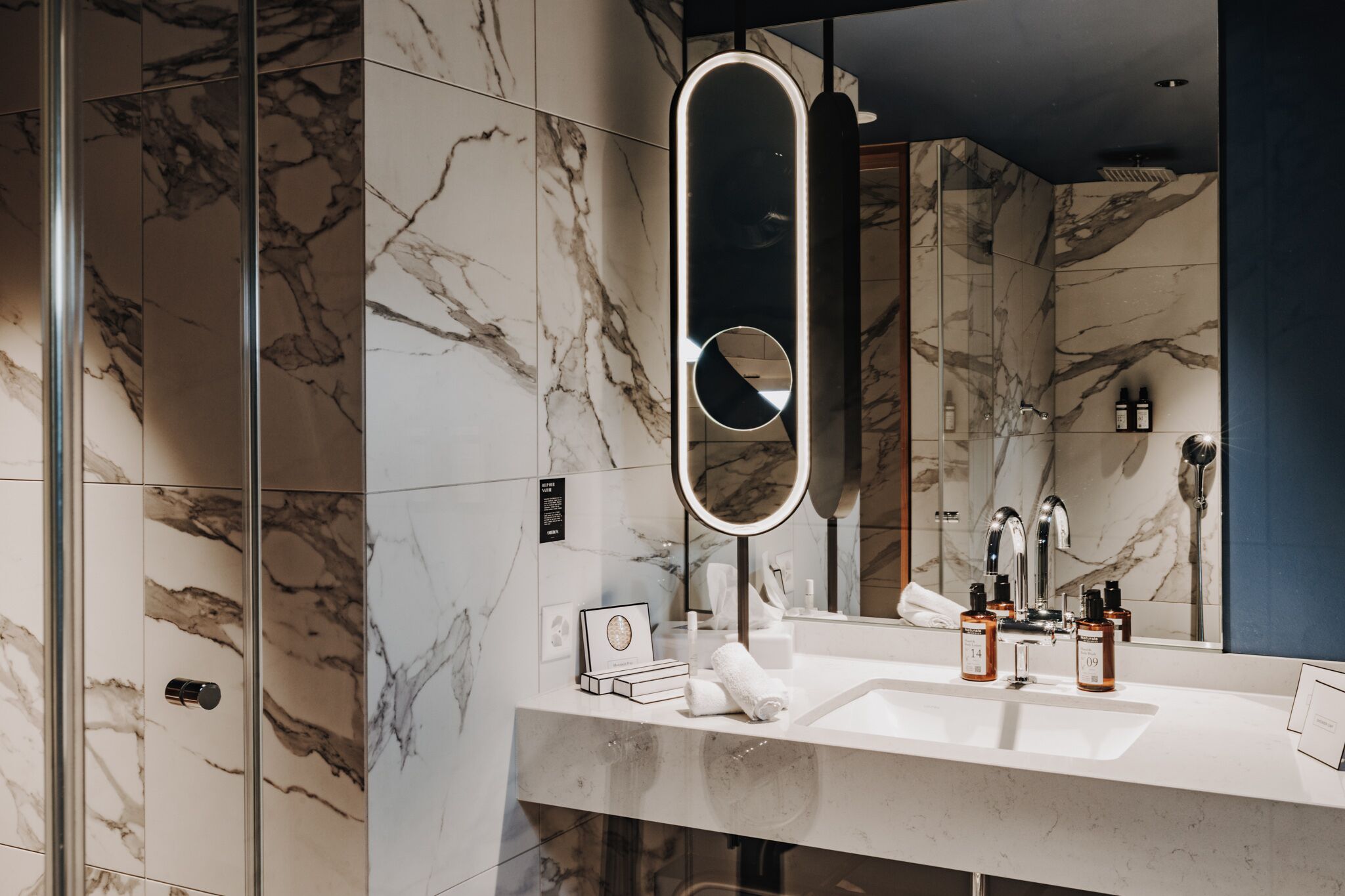 junior suite, 1 king bed | bathroom | shower, free toiletries, hair dryer, bathrobes