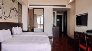 Superior Room (Superior Room-Side View) | Down comforters, pillowtop beds, in-room safe, desk - The Grand Hotel (Taipei)