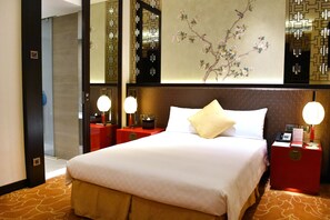 Economy Room (No Windows) | Down comforters, pillowtop beds, in-room safe, desk - The Grand Hotel (Taipei)