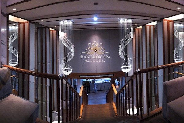 Body treatments, facials, massage/treatment rooms