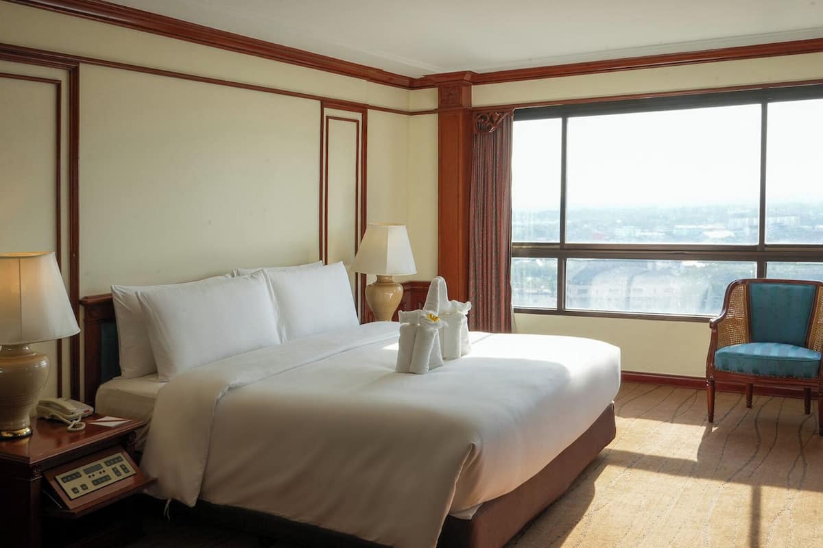 Family Suite, 2 Bedrooms | Minibar, in-room safe, desk, laptop workspace