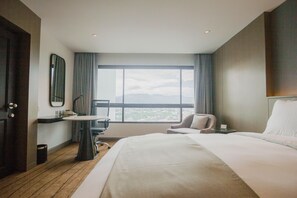 Suite Grand, 2 camere da letto, vista fiume | Minibar, una cassaforte in camera, una scrivania, postazione laptop