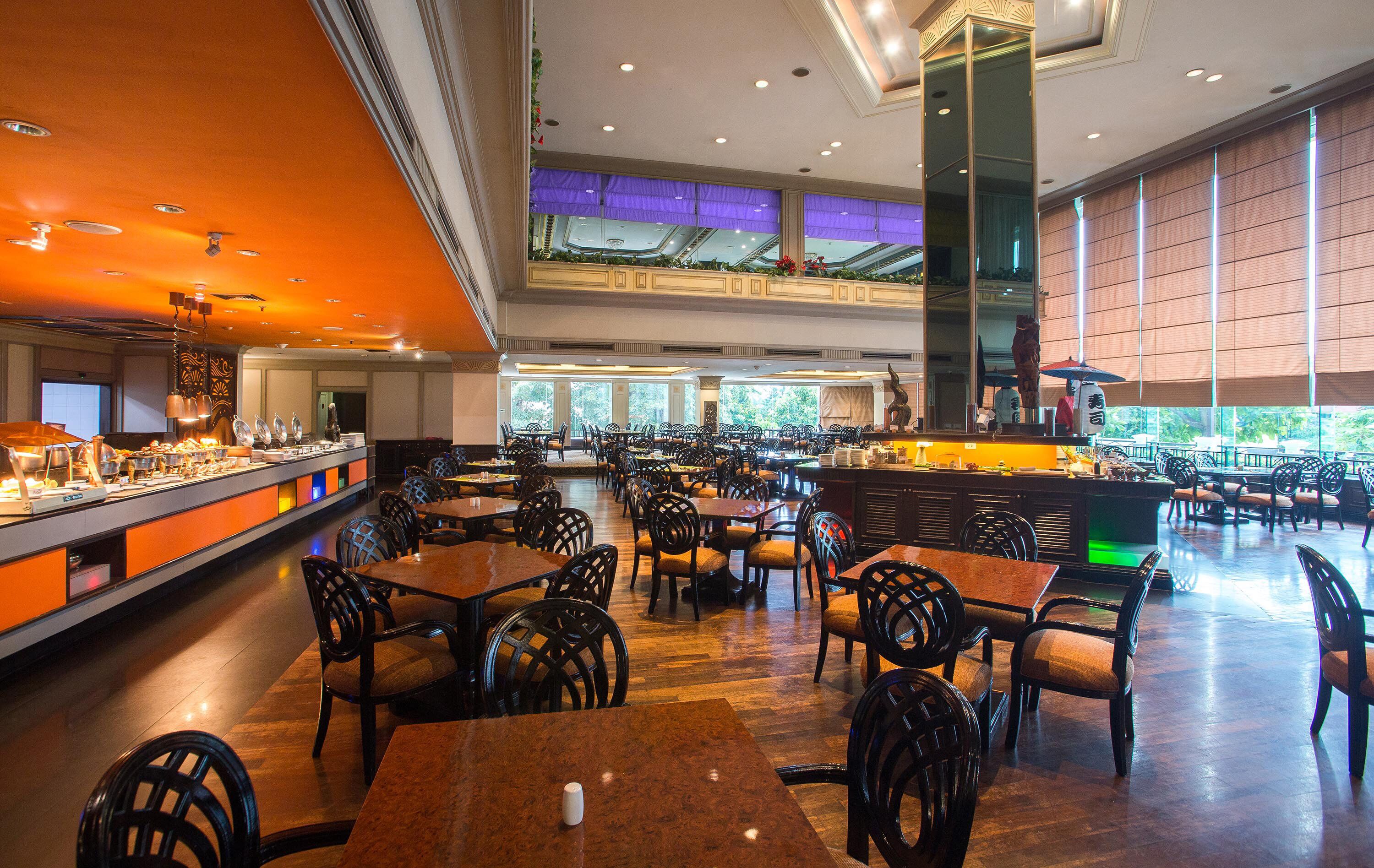 2 restaurants, breakfast, lunch, dinner served; international cuisine