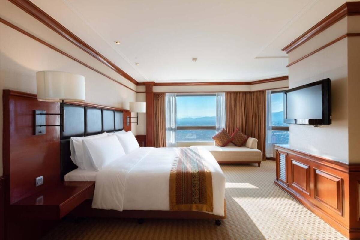 Minibar, Zimmersafe, Schreibtisch, laptopgeeigneter Arbeitsplatz