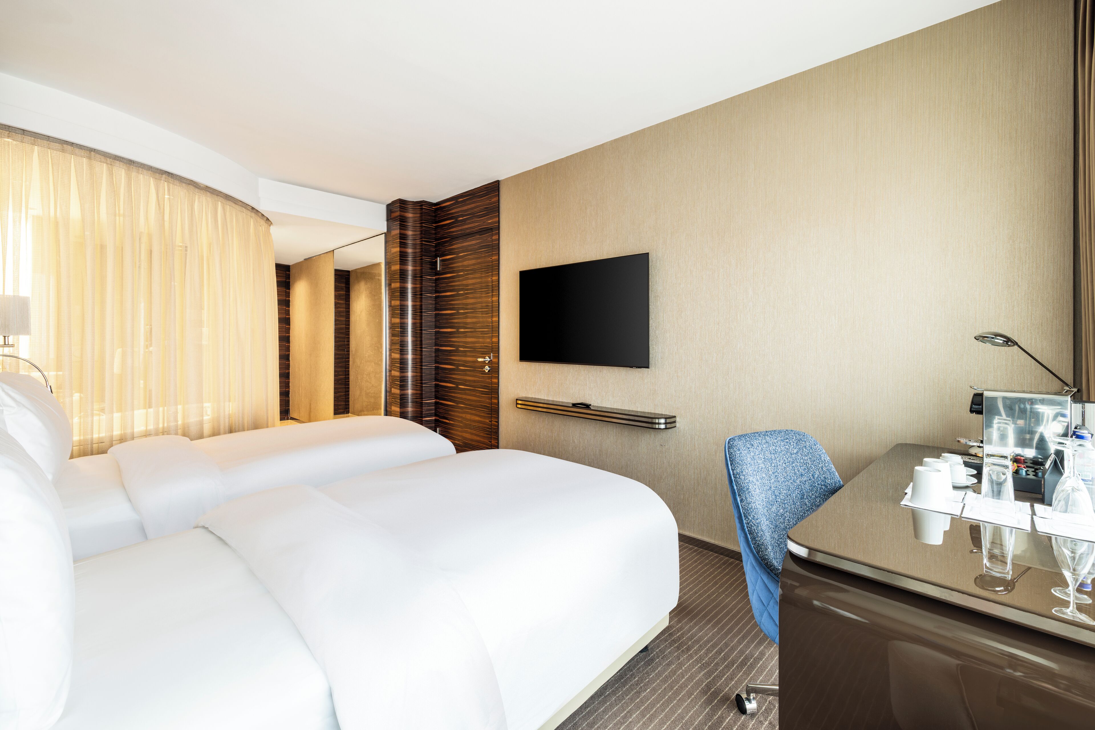 1 bedroom, premium bedding, minibar, in-room safe